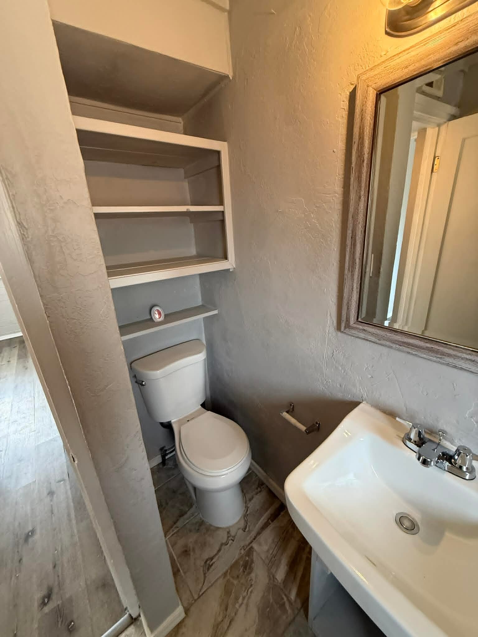 Building Photo - 827 N Columbus Blvd