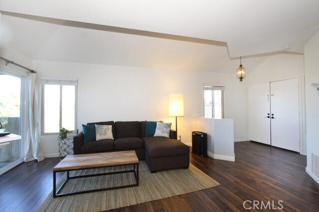 Building Photo - 3005 La Paz Ln