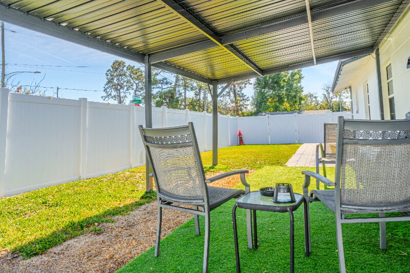 Building Photo - 1875 Williams Manor Ave