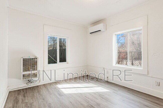 Building Photo - 306 S Humphreys St