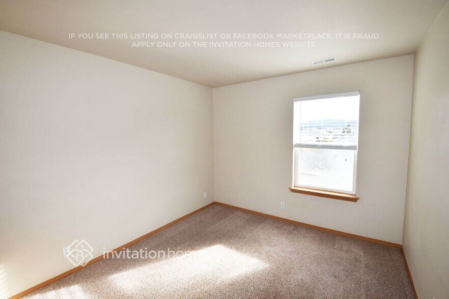 Building Photo - 107 Mazza St NE