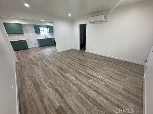 Building Photo - 1318 W 131st St