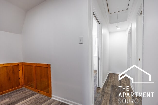 Building Photo - 3147 N Spaulding Ave