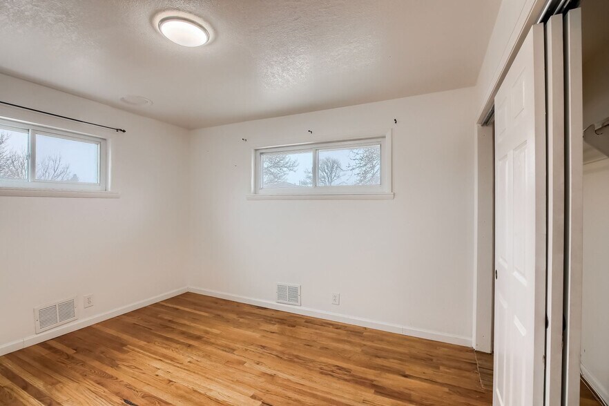 Building Photo - 207 Teal St