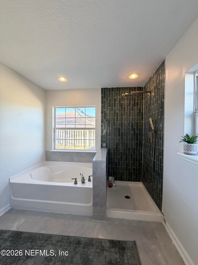 Building Photo - 4014 Cedar Bluff Ln