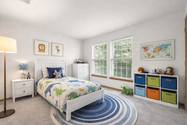 Building Photo - 2235 Cheshire Dr