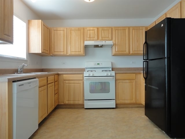 Building Photo - 4111 Sarah Dr