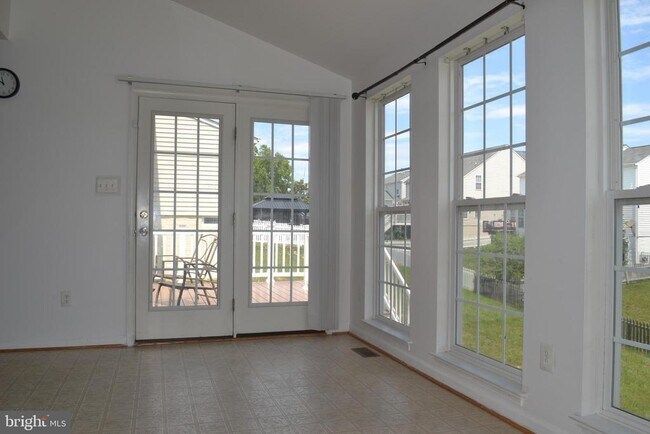 Building Photo - 5413 Silver Maple Ln