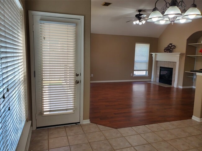 Building Photo - 3514 Apple Glove Dr