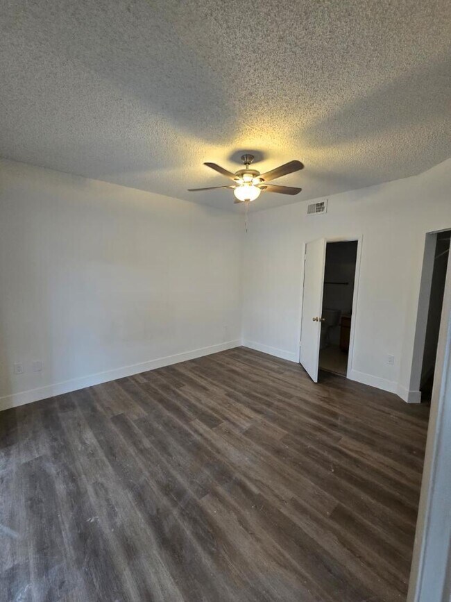 Building Photo - 2445 SW 18th Terrace