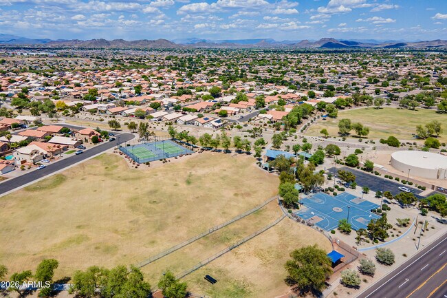 Building Photo - 9941 W Tonopah Dr