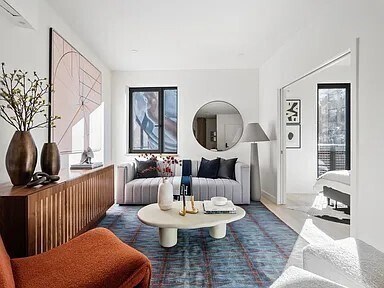 Building Photo - 87 Oxford St