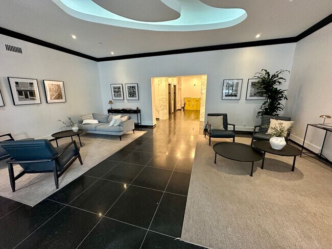 Building Photo - 1 BED | 1 BATH | DRAYTON TOWER | ALL UTILITIES INCLUDED