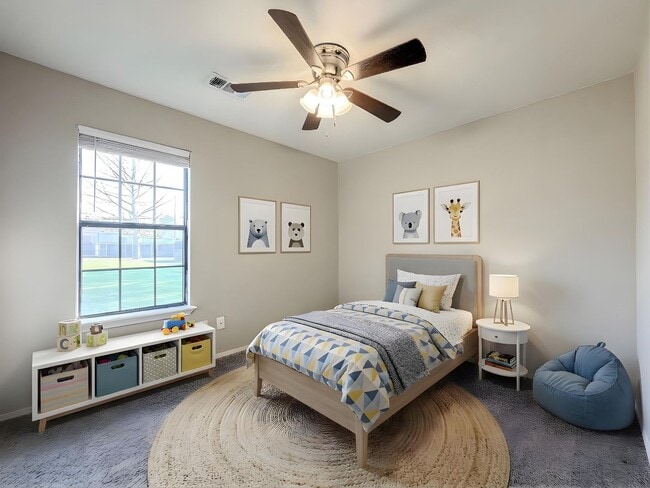 Building Photo - 700 Cedar Ln