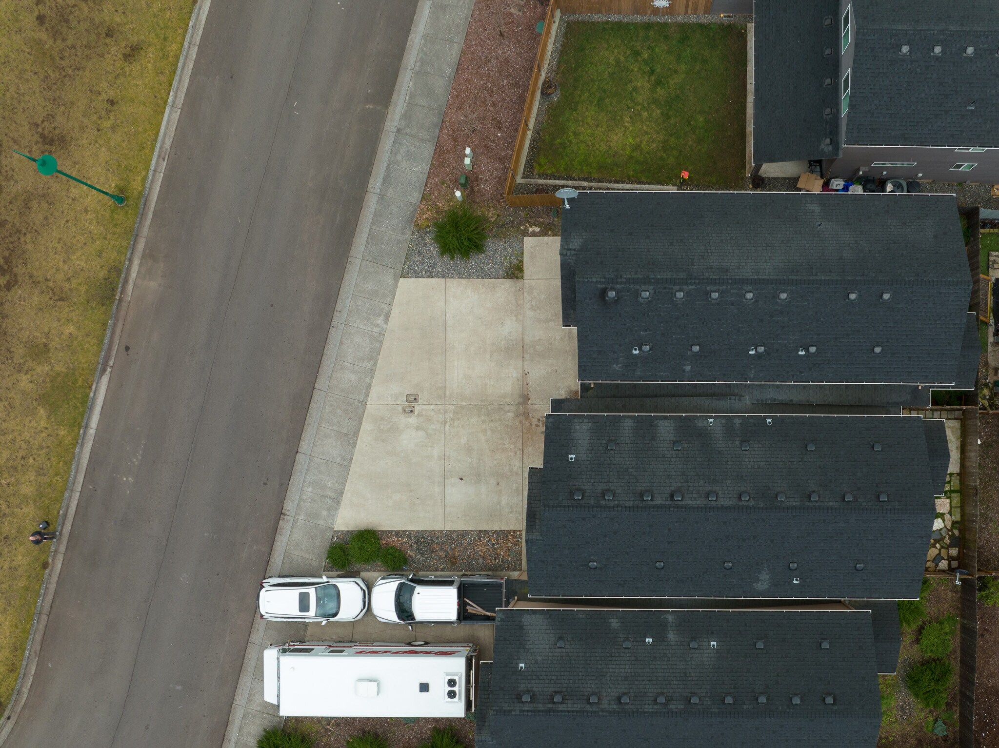 aerial view of street and driveway - 1295 Windsong Dr