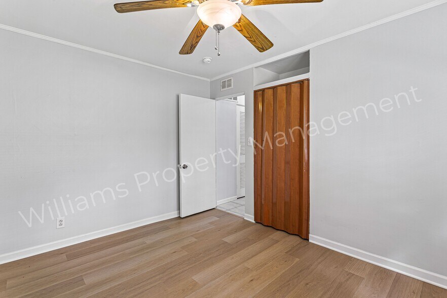 Building Photo - 22921 Rosewood St
