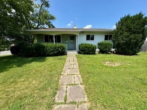 Building Photo - 3 Bedroom - Upper Arlington