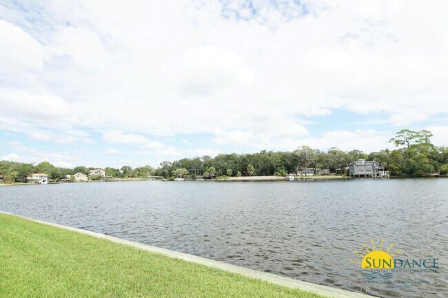 Building Photo - Gorgeous 2 Bedroom Condo At Finisterra!