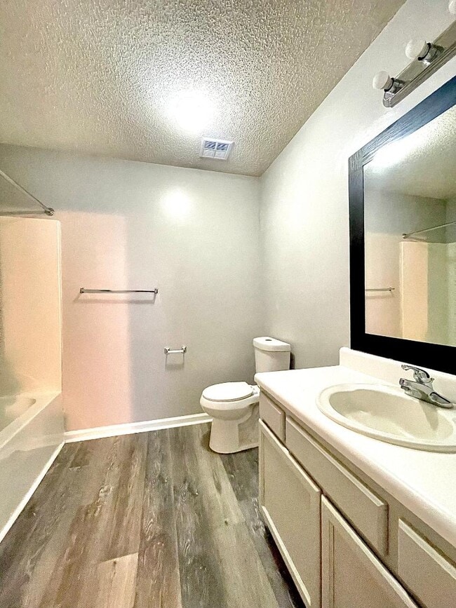 Building Photo - 7137 W Friendly Ave