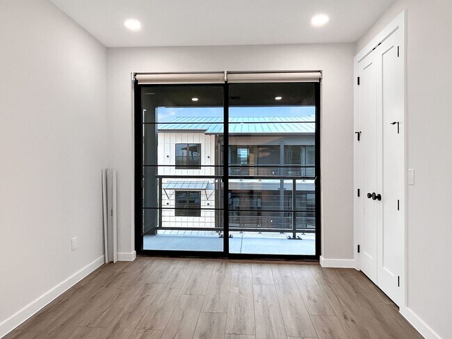 Building Photo - Resort-Style Living at Dovetail | 2 Bed / 2 Bath | Gated Entry