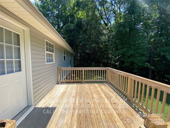 Building Photo - 41 Ridge Ct SE