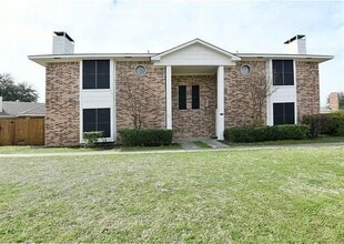 Building Photo - 8945 Camfield Way St