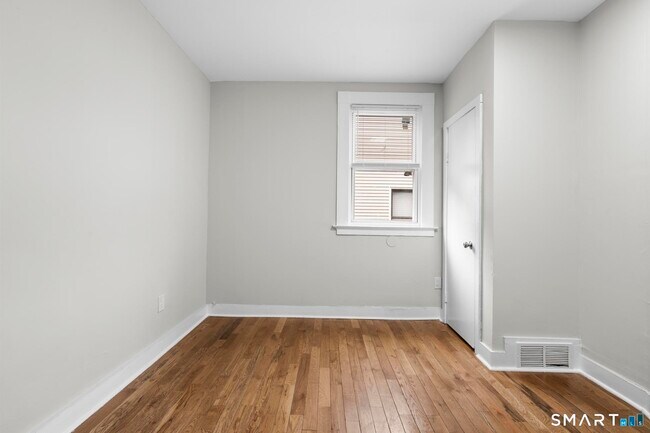 Building Photo - 693 Dixwell Ave