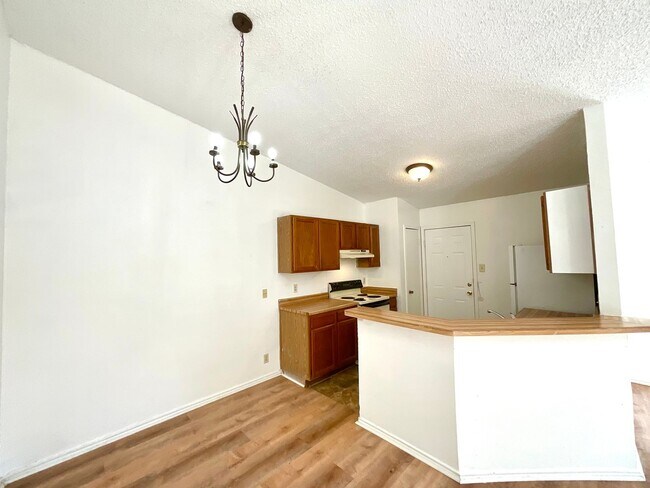 Building Photo - **APPLICATION RECEIVED** 2-Bedroom Duplex Near Highway 78- Pet-Friendly with Fenced Yard! SECTION...