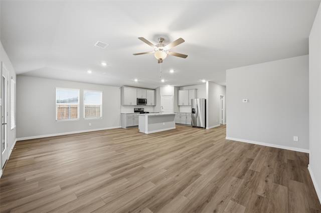 Building Photo - 413 Midnight Oak Dr