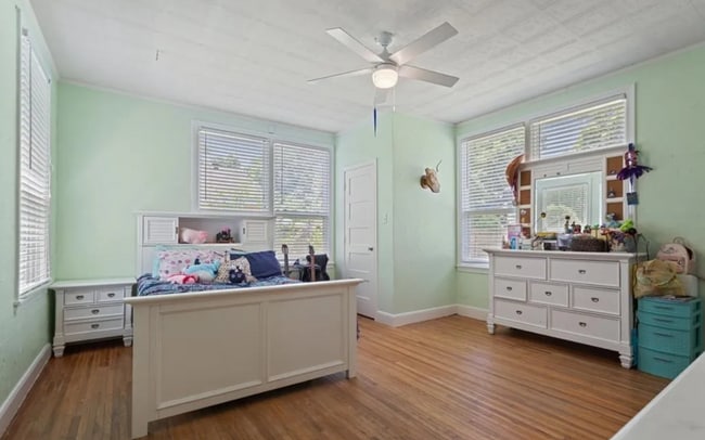 Building Photo - 1413 Augusta Ave