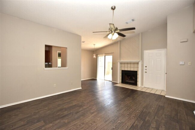 Building Photo - 609 Rollingway Dr
