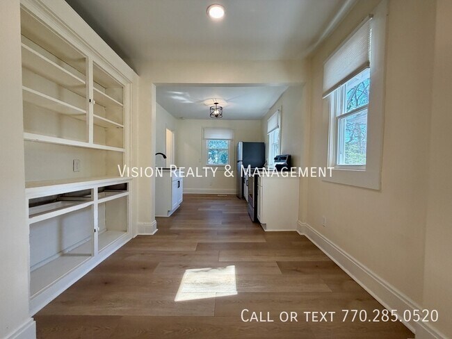 Building Photo - 673 Kennesaw Ave NE