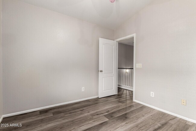 Building Photo - 8003 S 48th Dr