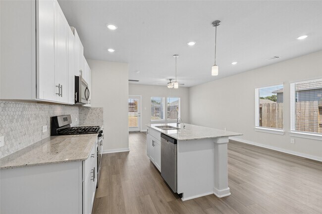 Building Photo - 1722 Cayden Oak Ln