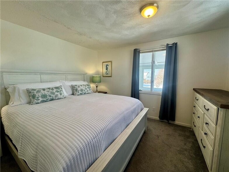 Building Photo - 7 White Cap Rd