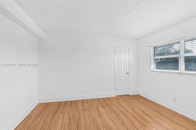 Building Photo - 2775 Taft St