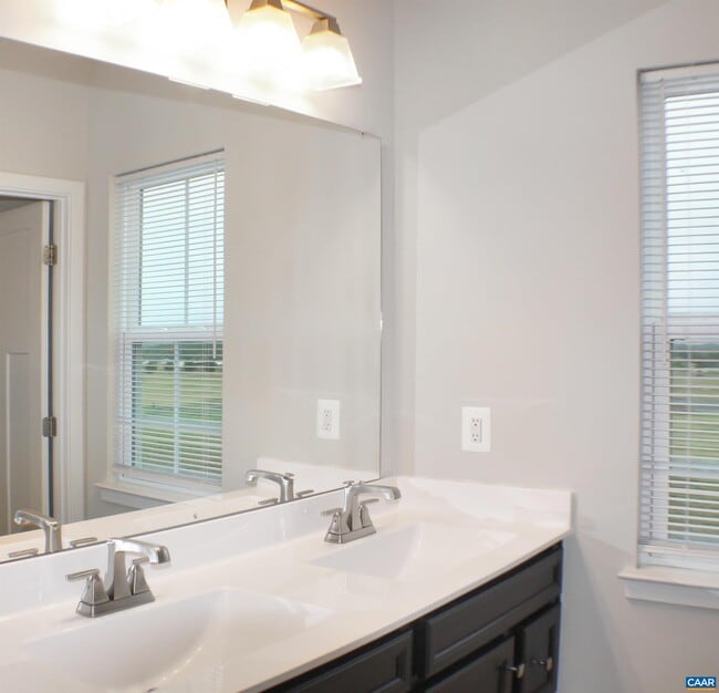 Building Photo - 2061 Lockwood Dr