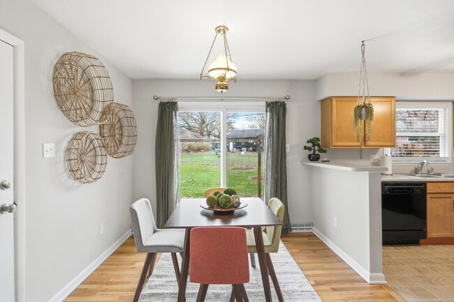 Building Photo - 2609 Wee Wynd