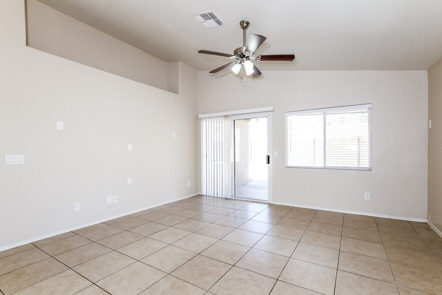Building Photo - 3618 W Tina Ln