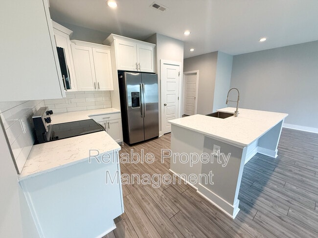 Building Photo - 20 Slater Dr