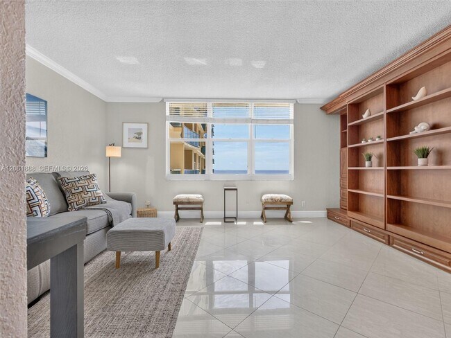 Building Photo - 2501 S Ocean Dr