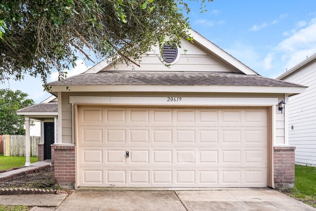 Building Photo - 20619 Tayman Oaks Dr