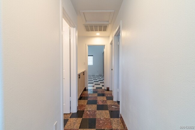 Building Photo - 4BR/ 2.5BA/ 3PKG/ 30 PV panels in Ocean Po...