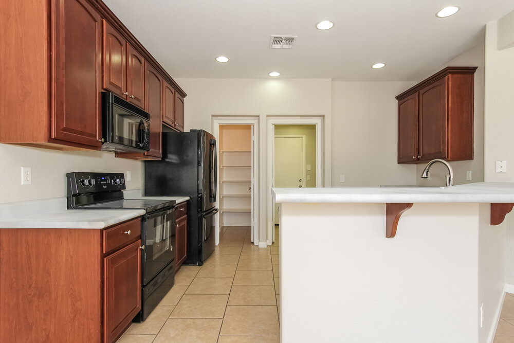 Building Photo - 13875 W Mauna Loa Ln