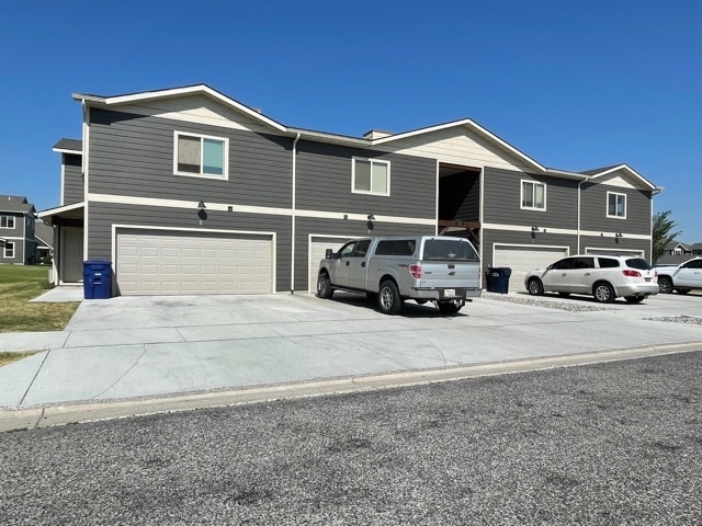Primary Photo - 1191 Longbow Ln