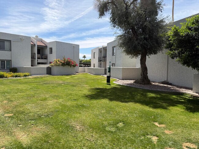 Building Photo - 3313 N 68th St