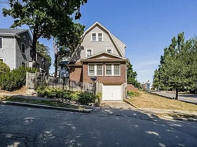 Building Photo - 1411 Quincy Shore Dr