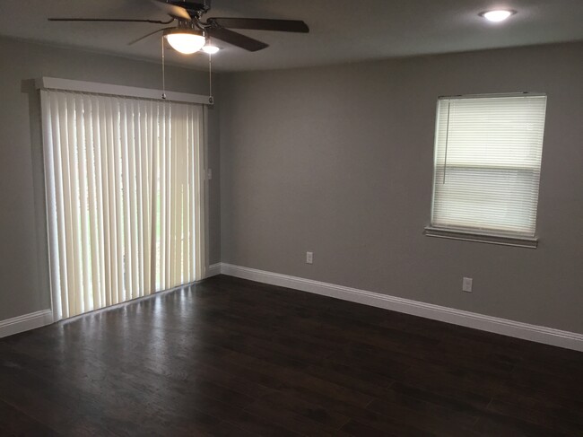 Game Room - 12106 Willowdell Dr.