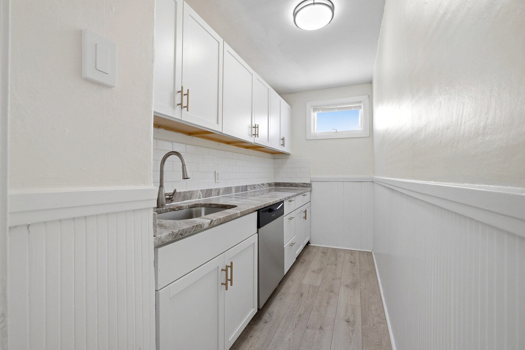 Building Photo - 12 Hillside St