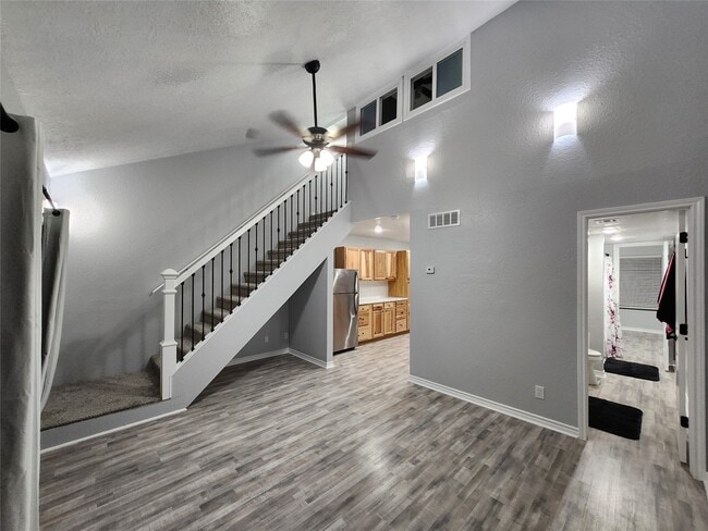 Building Photo - 12900 Walden Rd